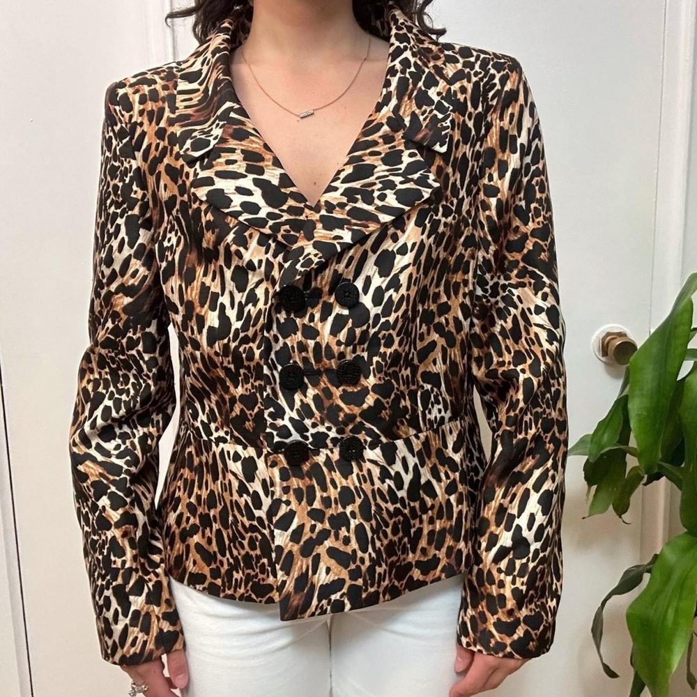 Stylish Leopard Print Blazer - image 6